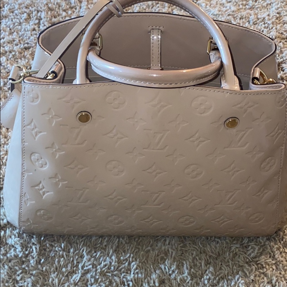 Louis Vuitton Montaigne Mm Monogram Vernis Dune